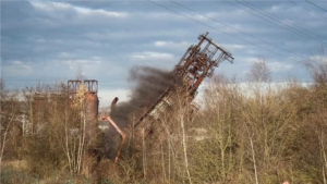 HF6 ou la chute du totem